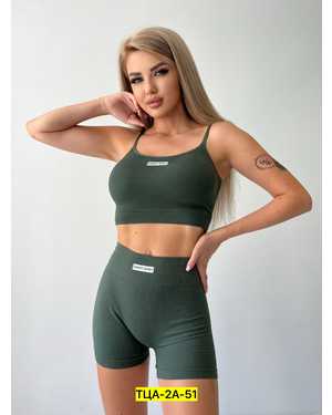 Женский костюм. Состав: Полиэстер, эластан