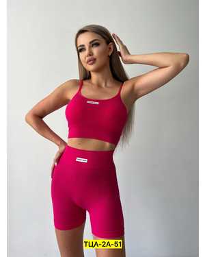 Женский костюм. Состав: Полиэстер, эластан