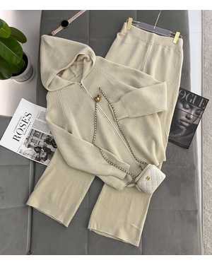 ЖЕНСКИЙ КОСТЮМ ДВОЙКА ТКАНЬ КАШЕМИР ВЯЗАННЫЙ