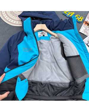 КУРТКА В РАЗМЕР ТКАНЬ СУПЕР МЕМБРАНА, ХОЛОФАЙБЕР 300 ГР