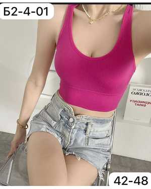 Женский топ с поролоном