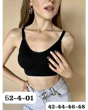 Женский топ с поролоном