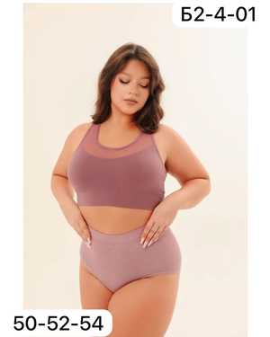 Женский топ с тонким поролоном