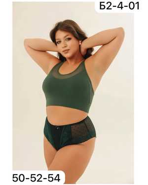 Женский топ с тонким поролоном