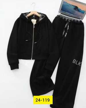 ЖЕНСКИЙ КОСТЮМ ДВОЙКА ТКАНЬ ТРИКОТАЖ НА ФЛИСЕ