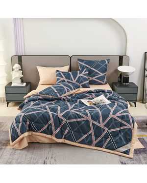 Комплект постельного белья с готовым одеялом от фирмы Candie's. Вид ткани: Сатин Хлопок Наполнитель одеяло: 100% шелк Тусса(возможно замена на похожее)