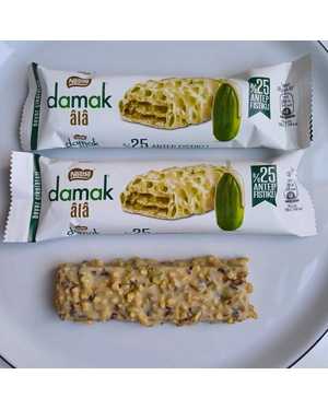 Фисташковый вафли в белом шоколаде Нестле Дамак Турция 30гр