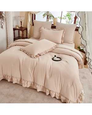 Комплект постельного белья с готовым одеялом GORRADA. Состав 80% хлопок 20% вискоза Наполнитель одеяло 79% микрогель 21% волокно льна(возможно замена на похожее)