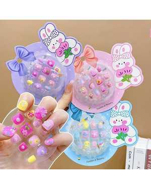 Модные накладные ногти на клейкой основе без выбора