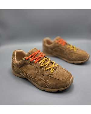 Женские кроссовки в размер