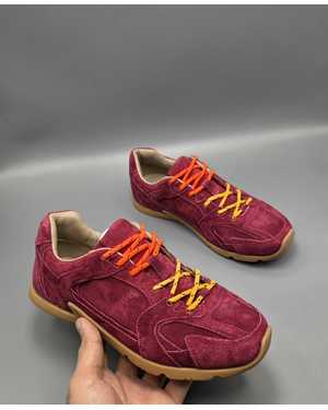 Женские кроссовки в размер