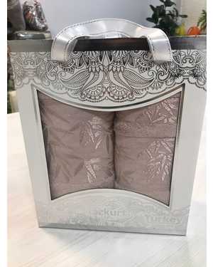 Набор из двух махровых полотенец. Размер 70/140 см, 50/90 см