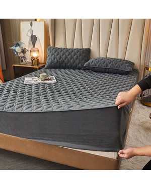 Наматрасник стёганный с бортами. Ткань: Хлопок Наполнитель: Микрогель Размер: 140*200+30см