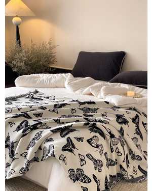 плед покрывало GABE бархатное. Размер 130-170см(возможно замена на похожее)