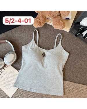 Женский топ с тонким поролоном