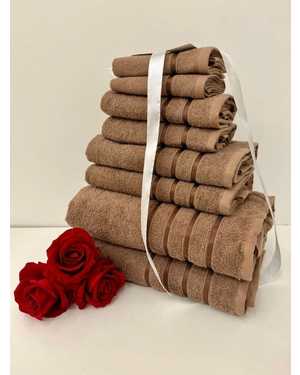 Комплект из восьми полотенец Материал: Махра Состав: 100% хлопок Плотность: 400г/м2 Размер: 70*130 СМ- 2 шт, 50*80 СМ- 2 шт, 30*60 СМ - 2 шт, 30*30 СМ - 2 шт