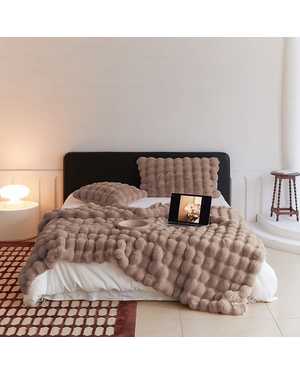 Плед материал верх: искусственный кроличий мех. Размер 220х240 см(возможно замена на похожее)