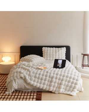 Плед материал верх: искусственный кроличий мех. Размер 220х240 см(возможно замена на похожее)