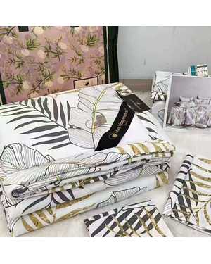 Комплект постельного белья с готовым одеялом Модель Victoria Secrets & Love happiness. Материал 13% Вискоза 87% Хлопок Наполнитель: бамбук & шёлк(возможно замена на похожее)