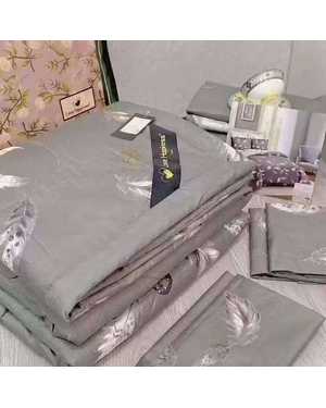 Комплект постельного белья с готовым одеялом Модель Victoria Secrets & Love happiness. Материал 13% Вискоза 87% Хлопок Наполнитель: бамбук & шёлк(возможно замена на похожее)