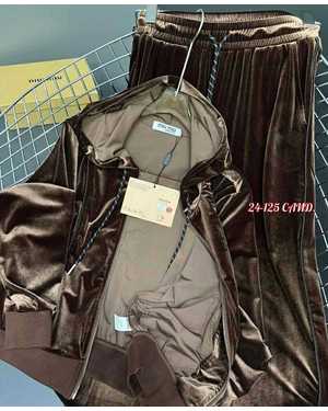 ЖЕНСКИЙ КОСТЮМ ДВОЙКА ТКАНЬ ВЕЛЮР