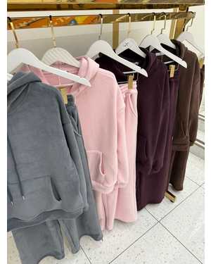 ЖЕНСКИЙ КОСТЮМ ТКАНЬ БАМБУК НА ВЕЛЮР