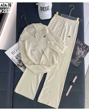 ЖЕНСКИЙ КОСТЮМ ДВОЙКА