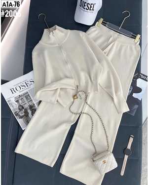 ЖЕНСКИЙ КОСТЮМ ДВОЙКА