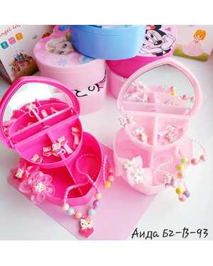 Детский набор украшений Бусы, браслет, 2 резинки, 2 заколки, клипсы и кольцо без выбора