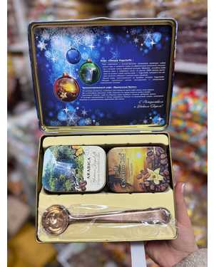 Шкатулка с ароматным кофе «Сокровища кофейных плантаций» от CARTEDEORO: 100% африканская Арабика высшего сорта.