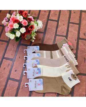 ЖЕНСКИЕ ЖЕНСКИЕ НОСКИ 10 ПАР СОСТАВ: ХЛОПОК 90%, ПОЛИАМИД 5%, ЛАЙКРА 5% РАЗМЕР: РАЗМЕР: 36-41