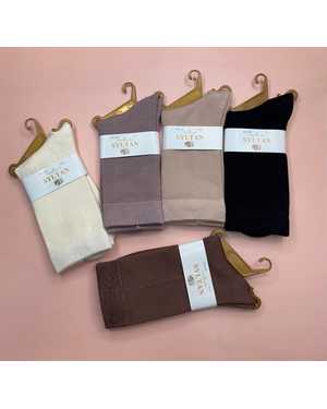 ЖЕНСКИЕ ЖЕНСКИЕ НОСКИ 5 ПАР СОСТАВ: ШЕРСТЬ ЛАМЫ 85%, ПОЛИАМИД 15% РАЗМЕР: РАЗМЕР: 37-41