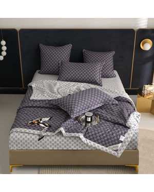 Комплект постельного белья с готовым одеялом. Состав хлопок+вискоза(возможно замена на похожее)