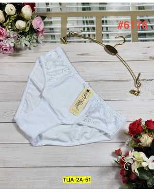 Женские трусики. В упаковке 6шт один размер разные цвета