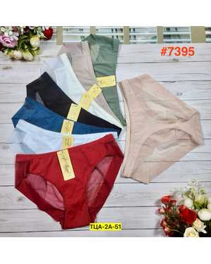 Женские трусики. В упаковке 6шт один размер разные цвета