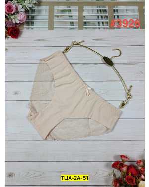 Женские трусики. В упаковке 6шт один размер разные цвета