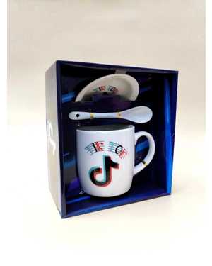 Кружка с уникальном и ярким принтом TikTok