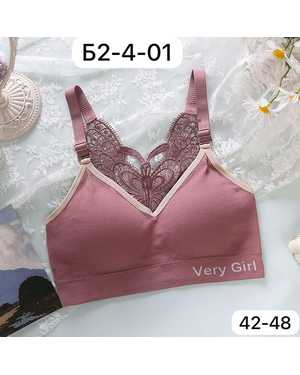 Женский топ с поролоном