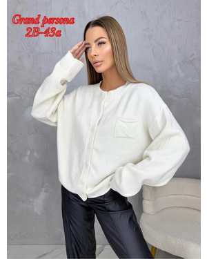 Женская кофта. Ткань : машинное вязание