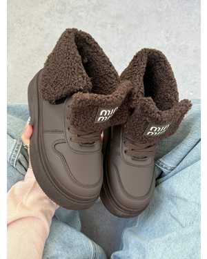 Женские кроссовки на зиму в размер