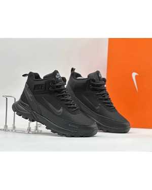 Мужские кроссовки на зиму в размер