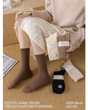 Тёплые женские носки Из натуральной шерсти ламы Состав:Шерсть ламы 85% Полиамид 10% Лайкра 5% Размер:36-41 УПАКОВКА 10ПАР