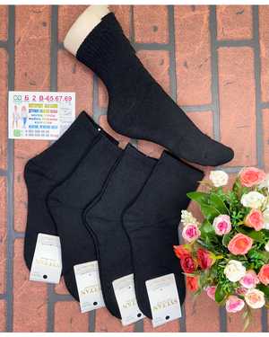 Махровые женские носки однотонные Состав: Хлопок 80% Эластан 15% Поламид 5% Размер:37-41 УПАКОВКА 10ПАР