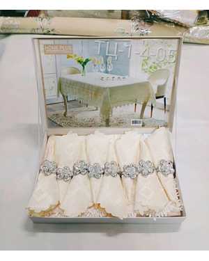 Скатерть + 8шт салфеток Размер скатерти 150 на 220см размер салфетки 40 на 40см