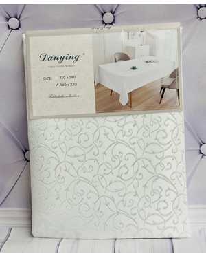 Скатерть Тефлоновая однотонная Состав: полиэстер Размер 140 на 220см