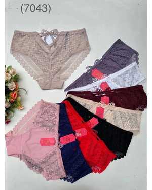 Женские трусики. В упаковке 6шт один размер разные цвета