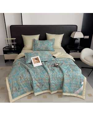 Комплект постельного белья с готовым одеялом от фирма BORIS Ткань: Сатин Хлопок Наполнитель одеяло: шелк Тусса(возможно замена на похожее)