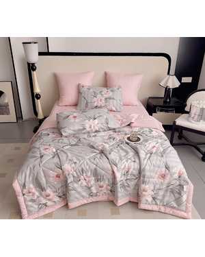 Комплект постельного белья с готовым одеялом от фирма BORIS Ткань: Сатин Хлопок Наполнитель одеяло: шелк Тусса(возможно замена на похожее)