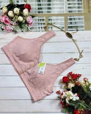 Женский топ с поролоном Состав: Хлопок, эластан