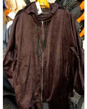 женский костюм ткань велюр 62.66.70 три размера , каждый размер подойдёт на три размера